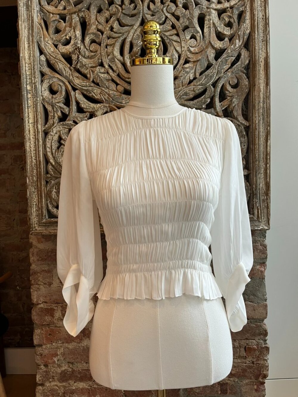 Morgane Le Fay White Pleated Ruffle Top – Size Small